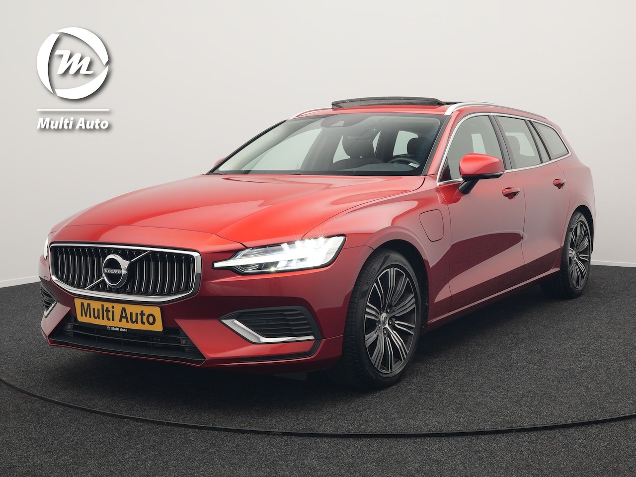 Volvo V60 - T6 Twin Engine AWD Inscription Plug In Hybrid 340pk Dealer O.H. PHEV | Panodak | Trekhaak - AutoWereld.nl