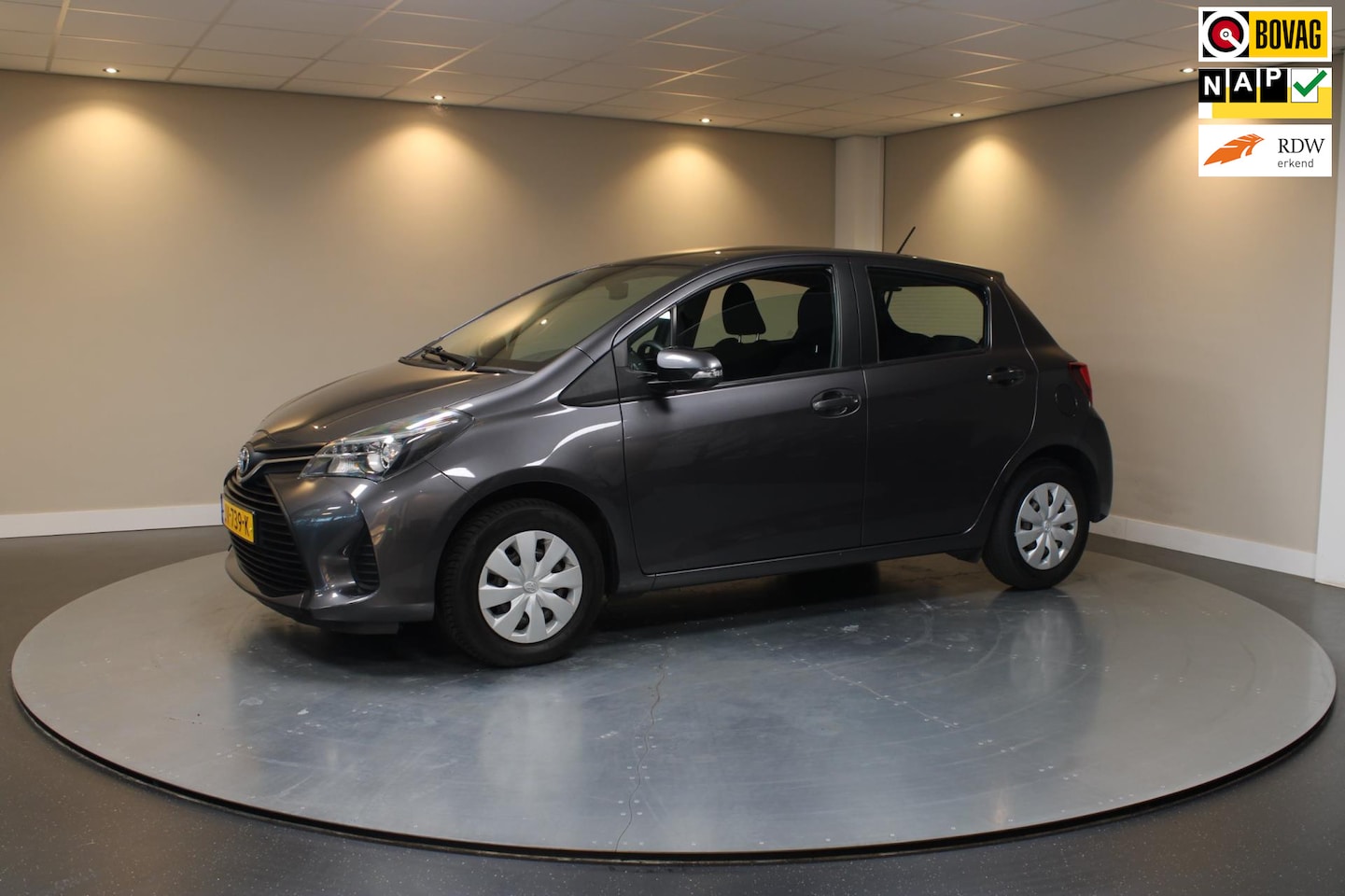 Toyota Yaris - 1.3 VVT-i Now *Airco* Zuinig & Betrouwbaar|NAP - AutoWereld.nl