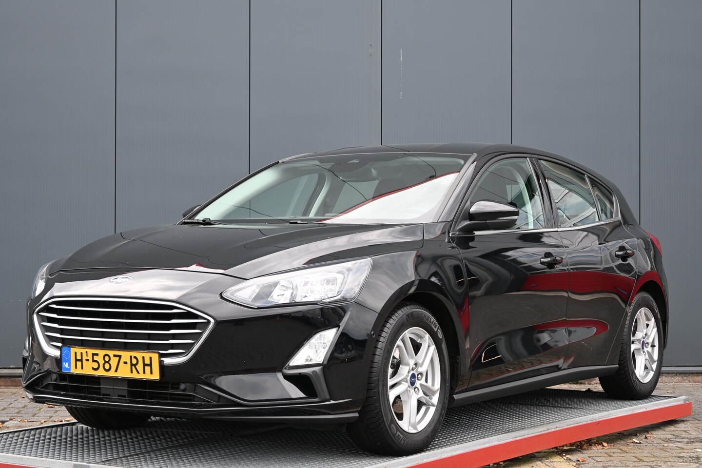 Ford Focus - 1.0 EcoBoost Trend Edition Business trekhaak camera climate - AutoWereld.nl