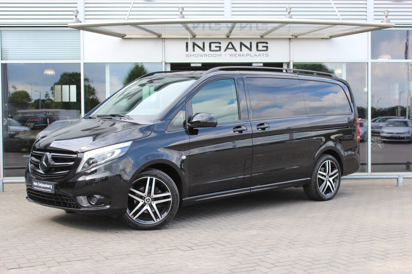 Mercedes-Benz Vito - 114 CDI Lang | distronic | Trekhaak | DC | - AutoWereld.nl