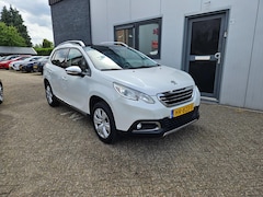 Peugeot 2008 - 1.2 PureTech Blue Lease Executive Clima/Pano/Navi