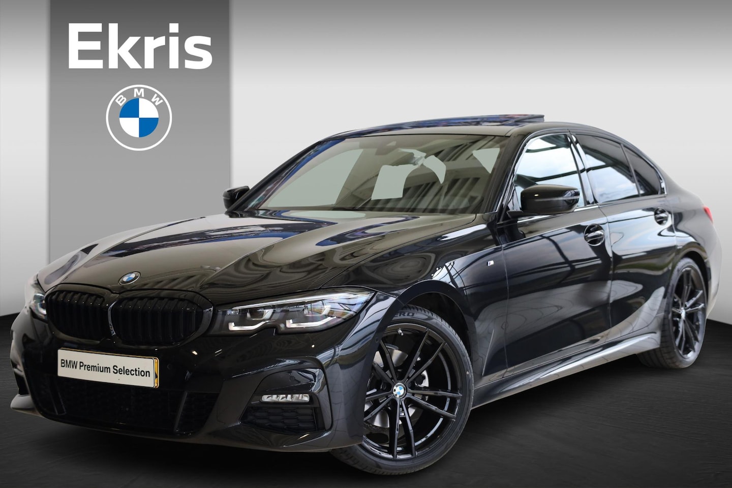 BMW 3-serie - Sedan 320i Executive | M Sportpakket | Parking Pack | Elektrisch glazen schuif-/kanteldak - AutoWereld.nl