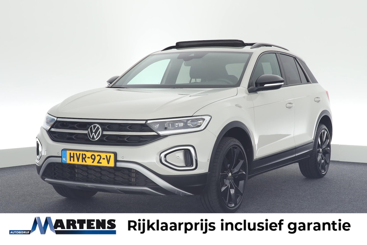 Volkswagen T-Roc - 1.5 TSI 150pk DSG Style Camera Panoramadak IQ.Light Stoelverwarming Carplay - AutoWereld.nl