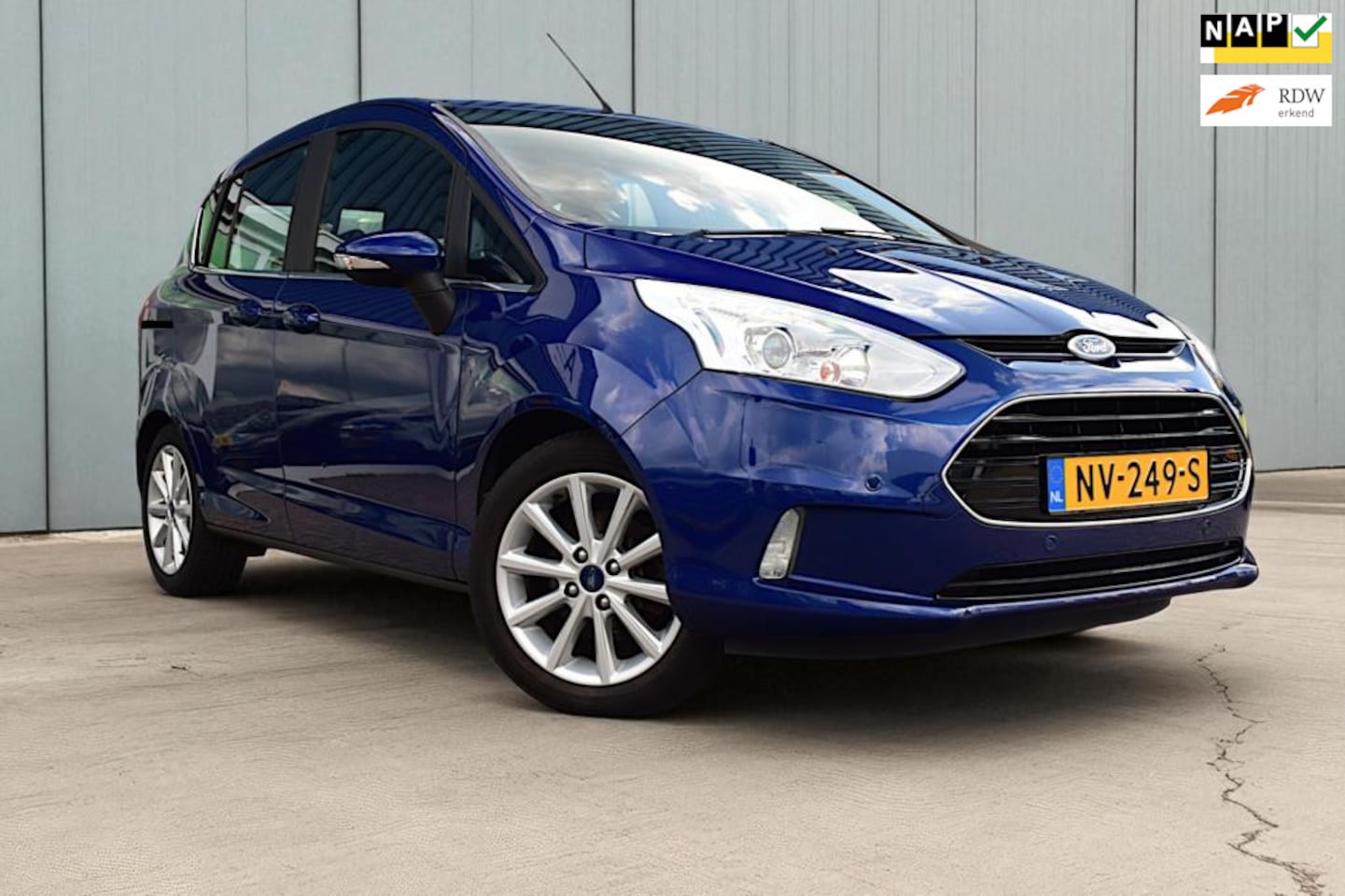 Ford B-Max - 1.0 EcoBoost Titanium 1.0 EcoBoost Titanium, Airco, Navigatie, Parkeercamera, Dealeronderhouden, NAP - AutoWereld.nl