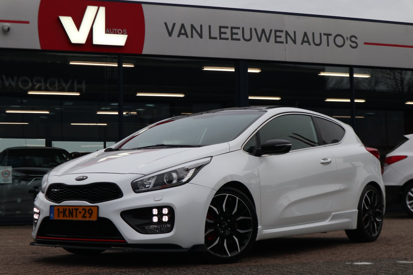 Kia Pro cee'd - 1.6 GT First Edition | Bomvol! | 406/500! | 204 PK | NAP! - AutoWereld.nl