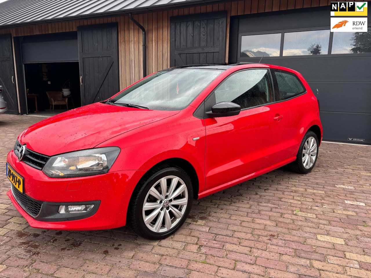 Volkswagen Polo - 1.2-12V BlueMotion Comfortline 1.2-12V BlueMotion Comfortline,PANORAMADAK, CRUISE , STOELVERW. PDC , 16 INCH LM. - AutoWereld.nl