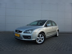 Ford Focus - 1.6-16V First Edition Airco / Elektr. ramen / Lm velgen / Trekhaak / NAP