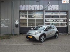 Toyota Aygo X - 1.0 VVT-i S-CVT first Automaat Camera Elek Pakket 5Deurs 2022bj GARANTIE