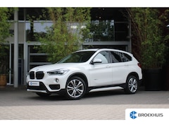 BMW X1 - sDrive20i Centennial High Executive | Trekhaak | Sportstoelen | Camera | Stoelverwarming |