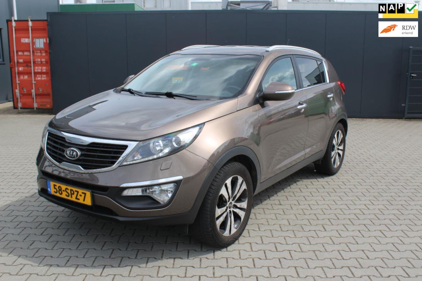 Kia Sportage - 2.0 X-clusive EXPORT - AutoWereld.nl