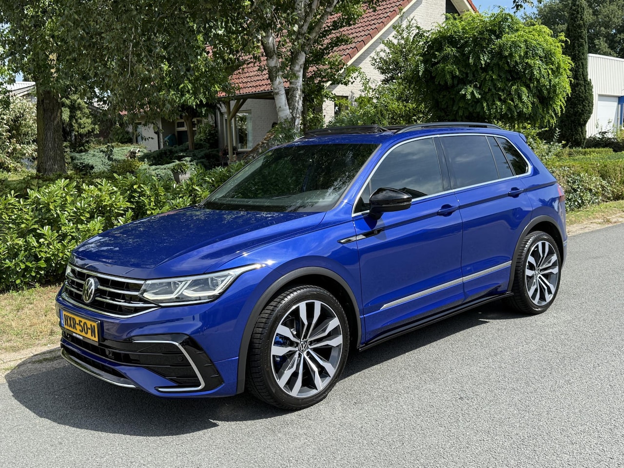 Volkswagen Tiguan - 1.5 TSI 150PK DSG R-Line•Pano•ACC - AutoWereld.nl