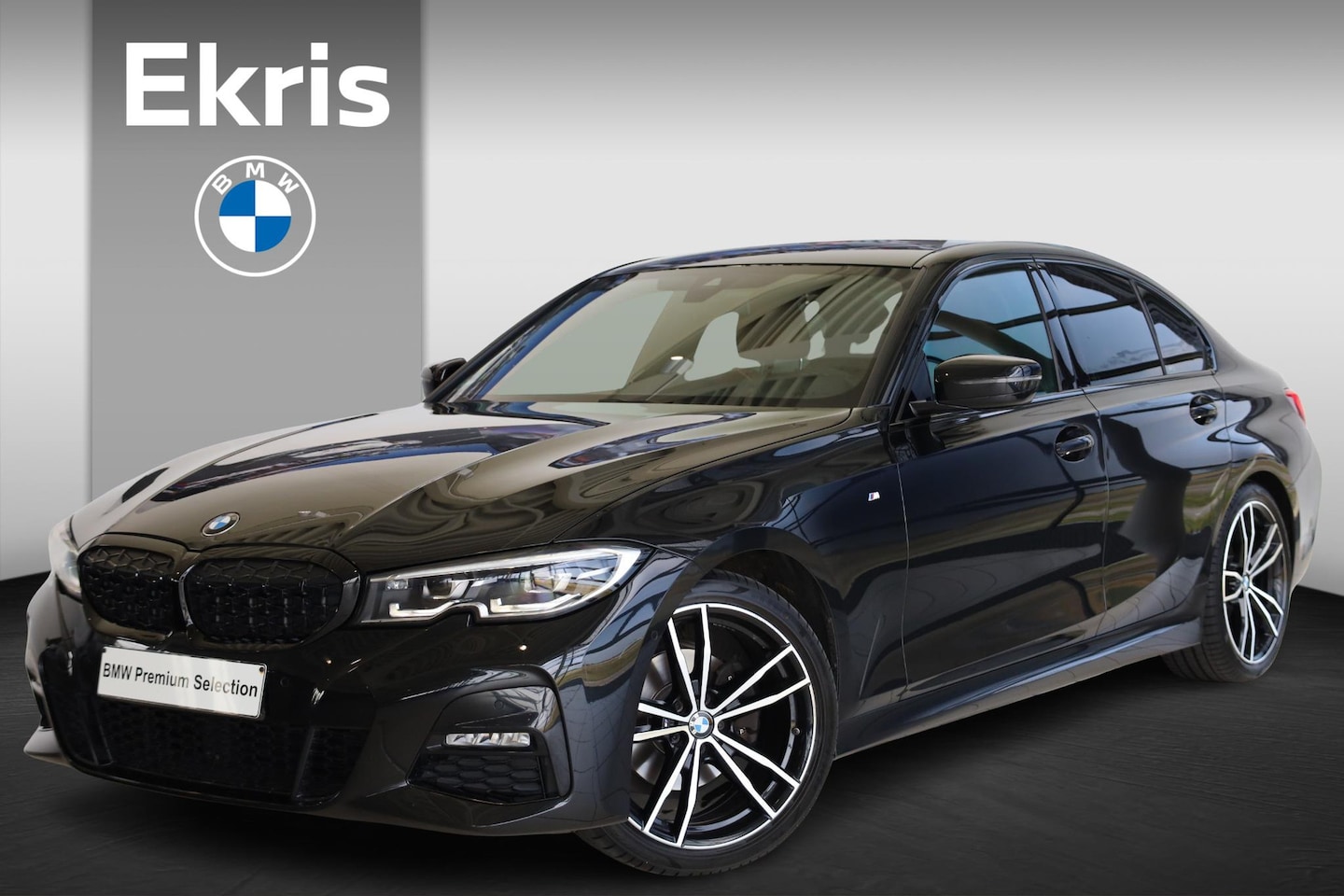 BMW 3-serie - Sedan 320i High Executive | M Sportpakket | 19 inch | Achteruitrijcamera | Driving Assista - AutoWereld.nl