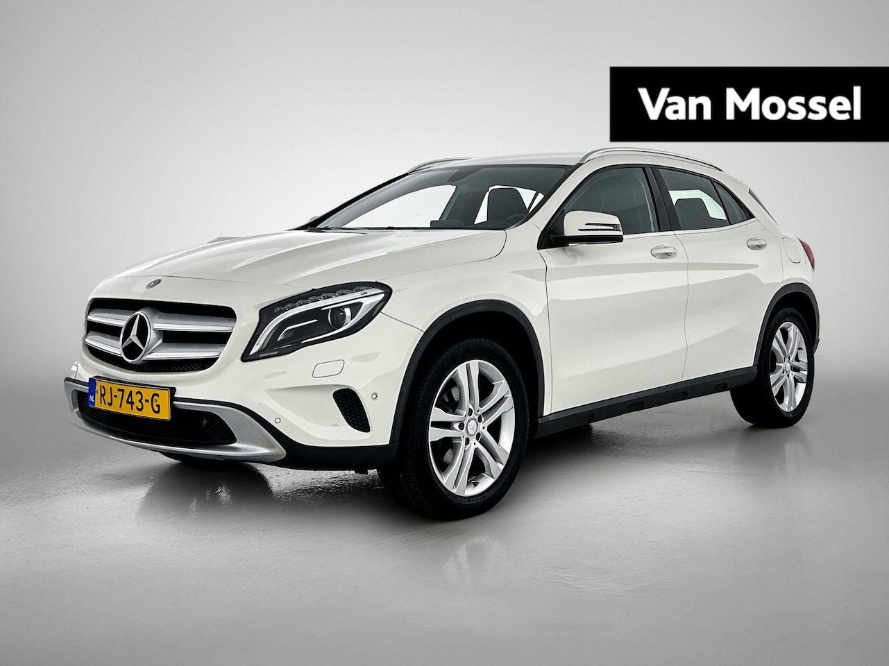 Mercedes-Benz GLA-Klasse - 180 Prestige | STOELVERWARMING | AIRCO | NAVIGATIE | CRUISE CONTROL | LED VERLICHTING | PA - AutoWereld.nl