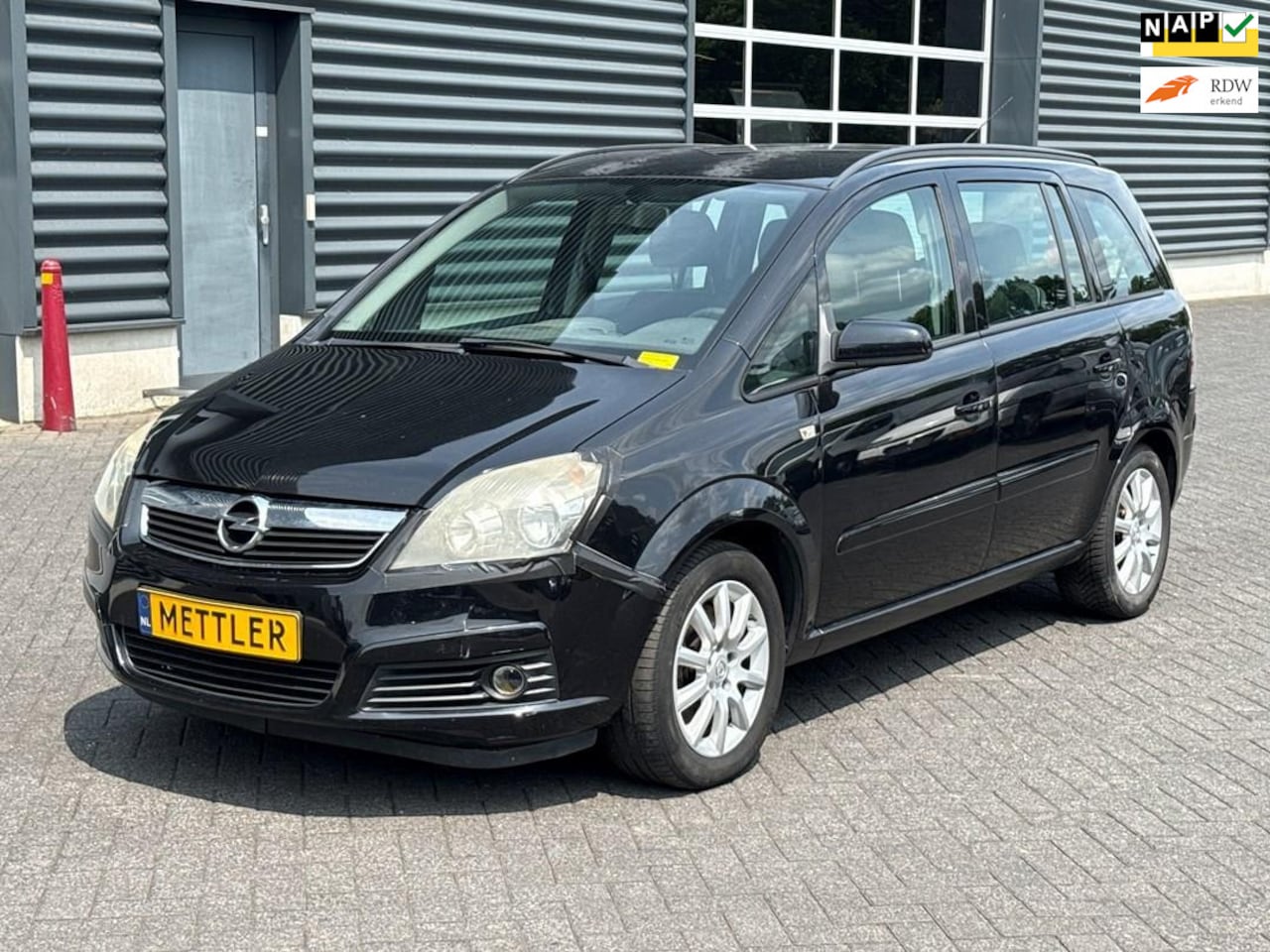 Opel Zafira - 2.2 Temptation 2.2 Temptation, 7 Persoons, Airco - AutoWereld.nl