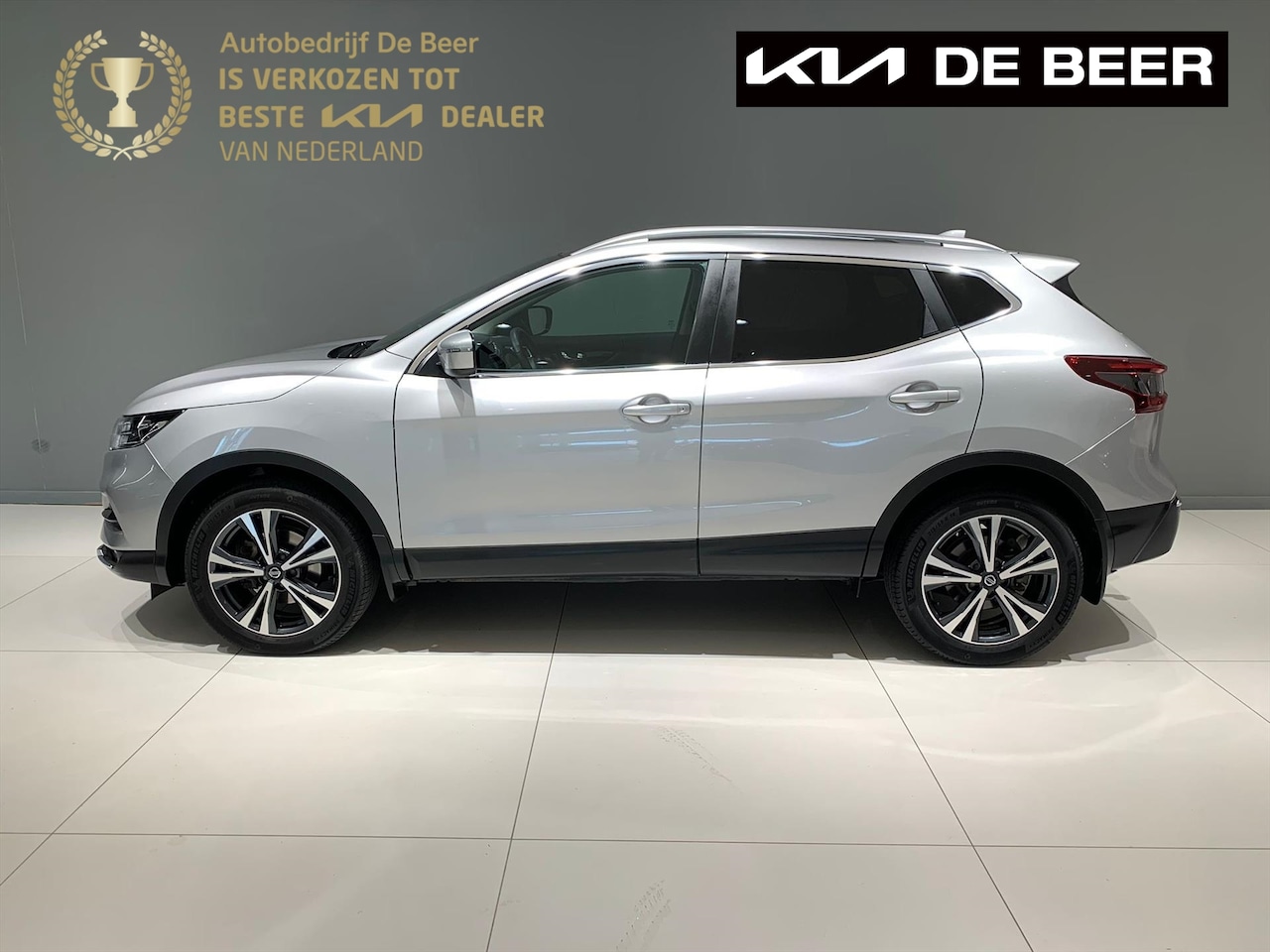 Nissan Qashqai - 1.3 DIG-T 160pk DCT Evapo New Tekna PANO Trekhaak - AutoWereld.nl