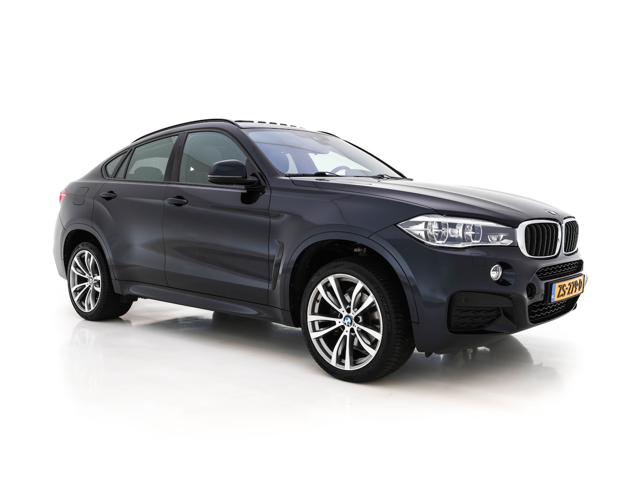 BMW X6 - xDrive30d High Executive Aut. *PANO | HEAD-UP | LEATHER-ALCANTARA | FULL-LED | MEMORY-PACK - AutoWereld.nl