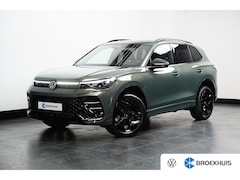Volkswagen Tiguan - 1.5 e-Hybride 272PK R-Line PANORAMADAK | CAMERA | MASSAGESTOELEN | STOELVERW. | 19 INCH