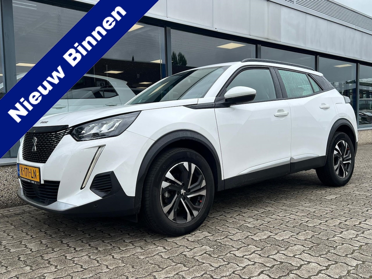 Peugeot 2008 - 1.2 PURETECH ALLURE 130PK EAT8 AUTOMAAT AC/CRUISE/APPLE.CARPLAY/REGEN.SENS/PARK.SENS/TREKH - AutoWereld.nl