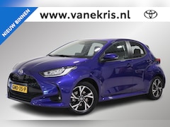 Toyota Yaris - 1.5 Hybrid 115 First Edition LM-velgen, Metallic lak, Adaptieve cruise control, Apple Carp