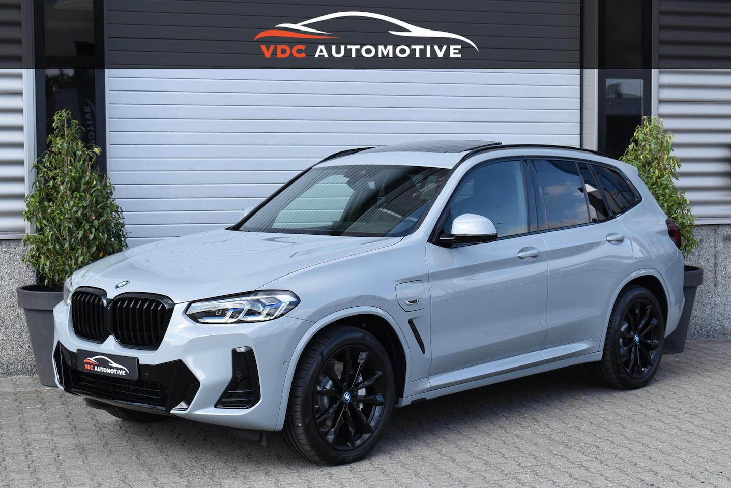 BMW X3 - xDrive30e M Sport Pano | Laser | Brooklyngrau | Trekhaak | Leder | Comfort Access | HeadUp - AutoWereld.nl