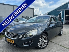 Volvo V60 - 2.0 D3(5 Cyl.) | ECC | LMV | Leer | Exportprice