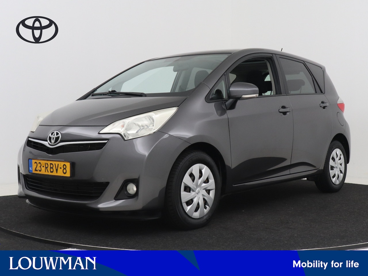 Toyota Verso S - 1.3 VVT-i Aspiration | Panoramadak | Climate control | Camera | Privacy glass | - AutoWereld.nl