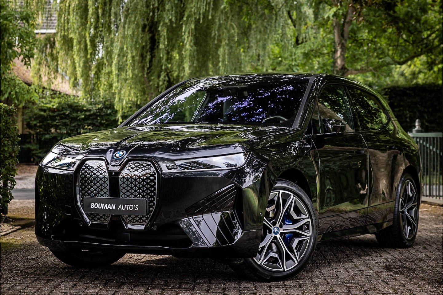 BMW iX - xDrive40 High Executive 77 kWh Bowers & Wilkins Sky Lounge Soft Close Massage - AutoWereld.nl