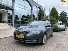 Skoda Superb Combi - 2.0 TDI Elegance aut DSG , panorama, leer