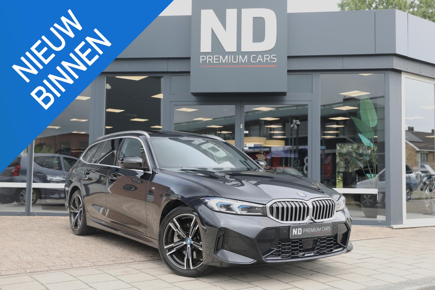 BMW 3-serie Touring - 330e | M-SPORT | Laserlight | Schuif-kantel dak | Headup | Trekhaak elektrisch - AutoWereld.nl