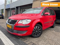 Volkswagen Touran - 1.9 TDI Optive 5 pers. airco rijdt heel goed. NAP APK 4-2026