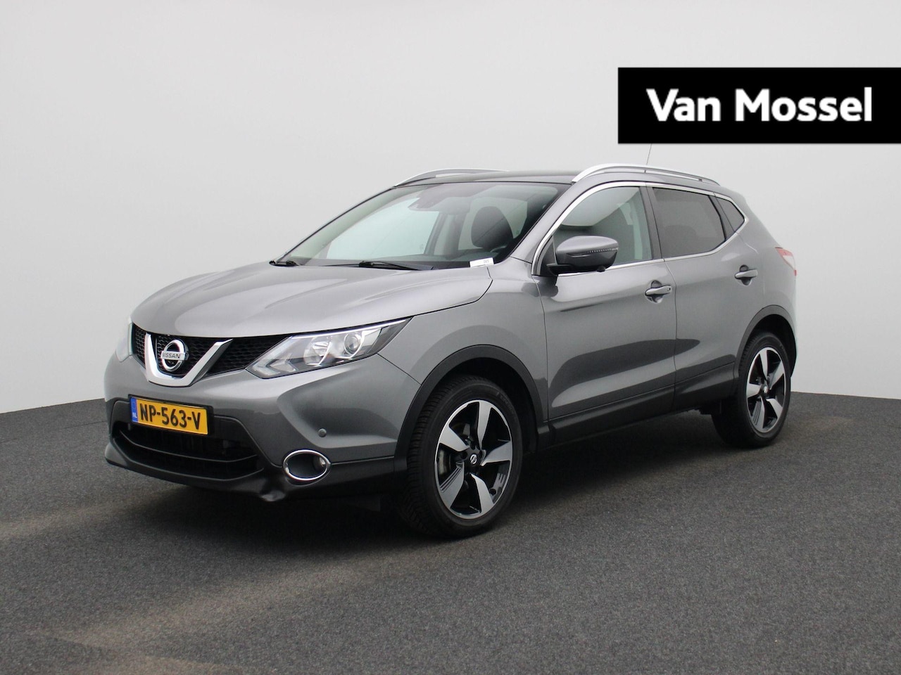 Nissan Qashqai - 1.2 N-Connecta | Climate Control | Camera | Panoramadak | Lichtmetalen Velgen | - AutoWereld.nl