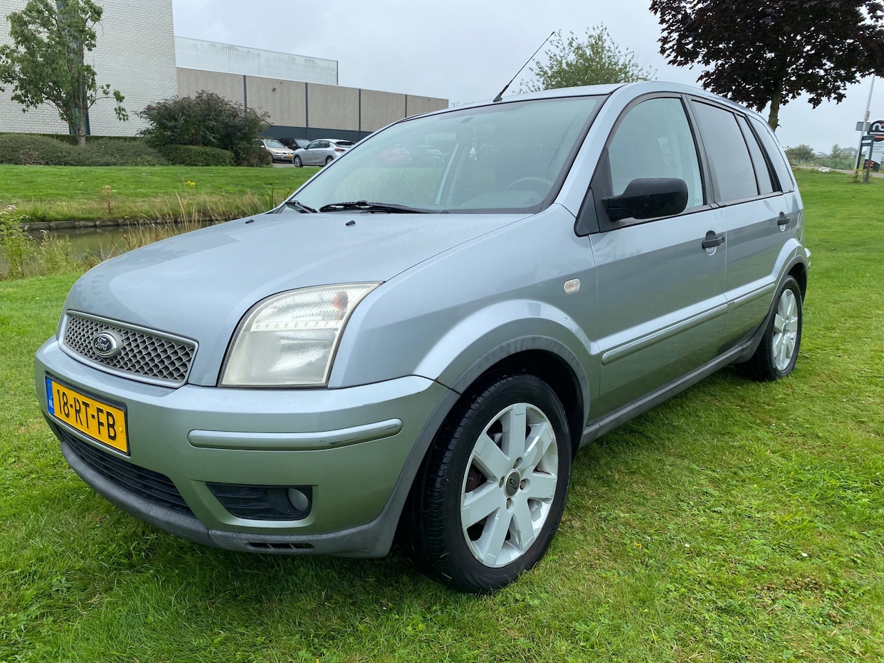 Ford Fusion - 2005 * 1.4-16V Futura * UNIEKE KM-STAND * AIRCO * ELEC. RAMEN * - AutoWereld.nl
