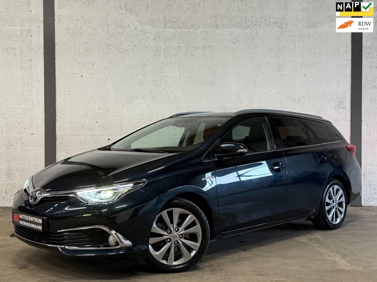 Toyota Auris Touring Sports - 1.8 Hybrid Executive Navi|Camera|LED|Cruise|Dealer Onderhouden !! - AutoWereld.nl