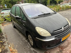 Citroën Xsara Picasso - 2.0i-16V Caractère LPG ingebouwd