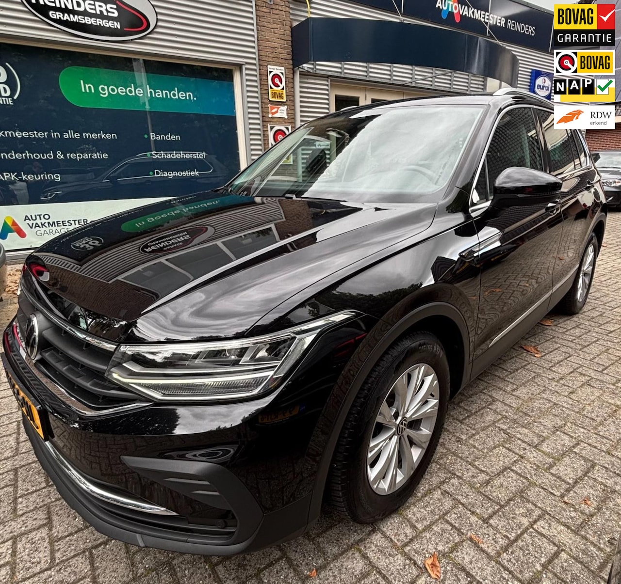 Volkswagen Tiguan - 1.5 TSI Life Business 1.5 TSI Life Business, Keyless, Digital Display, Trekhaak, Apple carplay, ACC - AutoWereld.nl