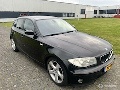 BMW 1-serie - 118d Executive / APK / NAP / Airco / Cruise / Navi / 6-Bak /