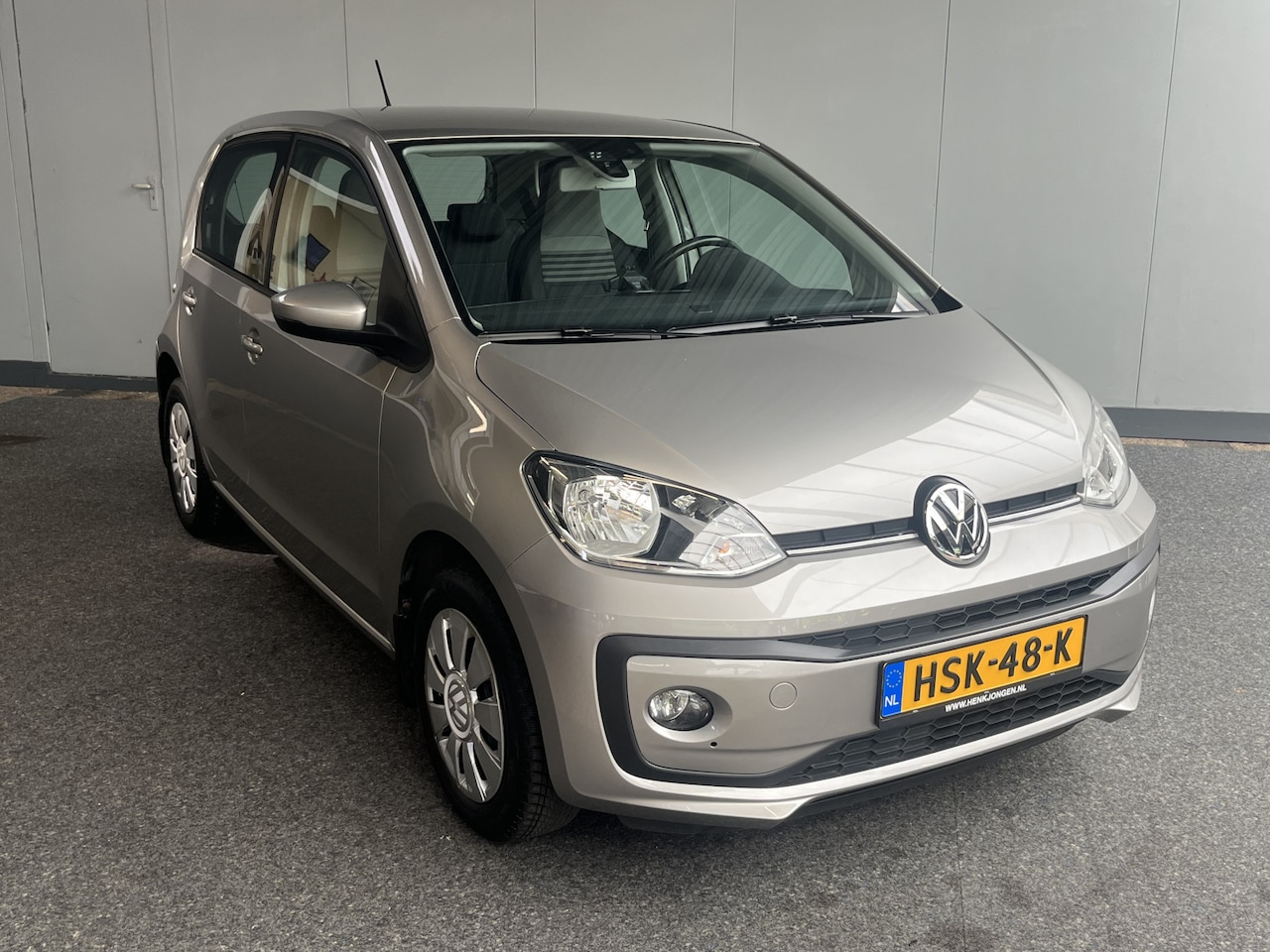 Volkswagen Up! - 1.0 BMT move up! uit 2019 Rijklaar + 12 maanden Bovag-garantie Henk Jongen Auto's in Helmo - AutoWereld.nl