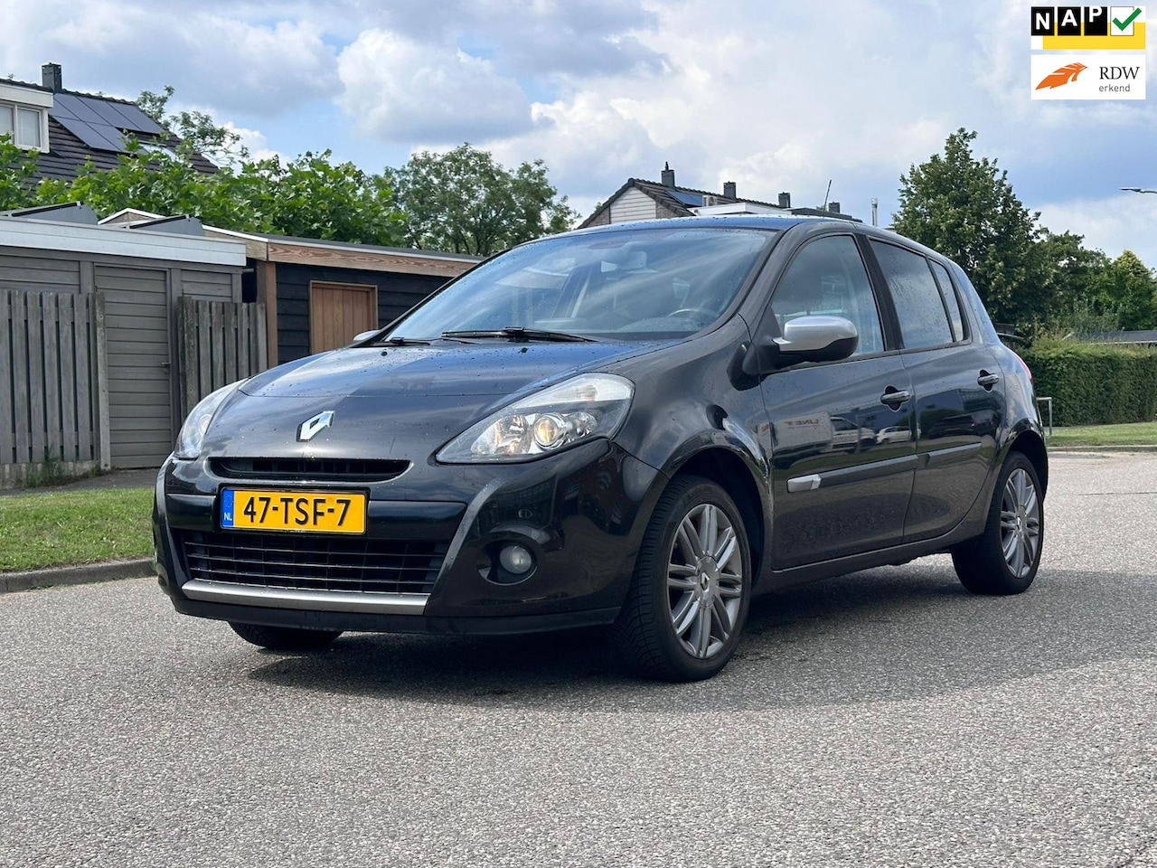 Renault Clio - 1.2 TCe Night & Day 1e Eigenaar*Navigatie*Cruise*Clima*NAP*Trekhaak*LM velgen* - AutoWereld.nl