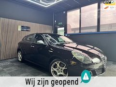 Alfa Romeo Giulietta - 1.4 T Distinctive Airco h leder Cruise 18Inch Zeer nette Auto