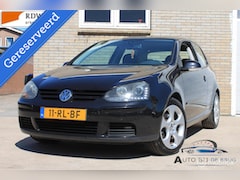 Volkswagen Golf - 1.6 FSI Sportline