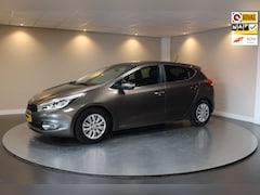 Kia Cee'd - 1.6 GDI BusinessLine *Trekhaak* Navi|Cruise|Camera|PDC|NAP