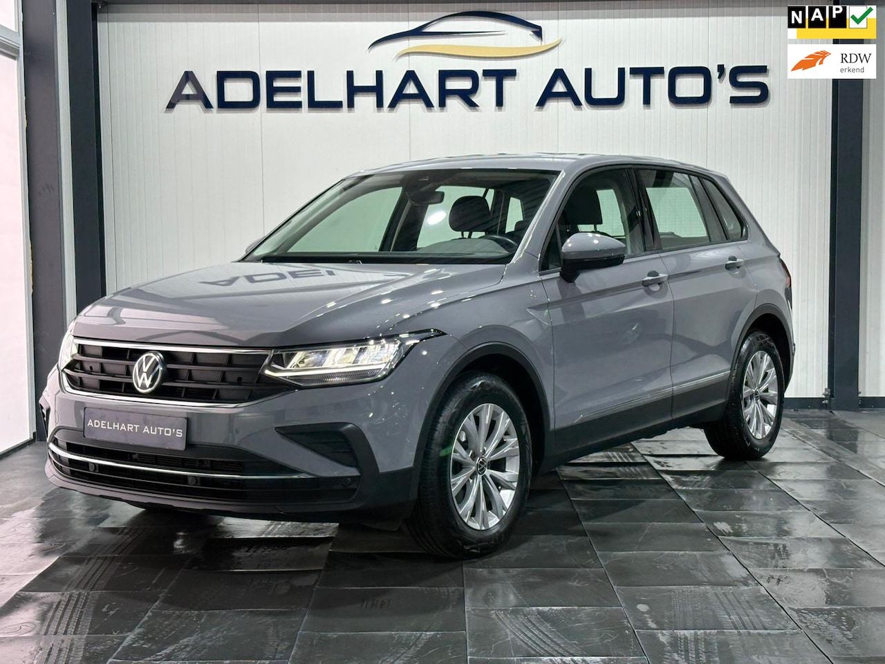 Volkswagen Tiguan - 1.5 TSI Life / Apple CarPlay / Climate Control / Parkeer sensoren / etc. - AutoWereld.nl