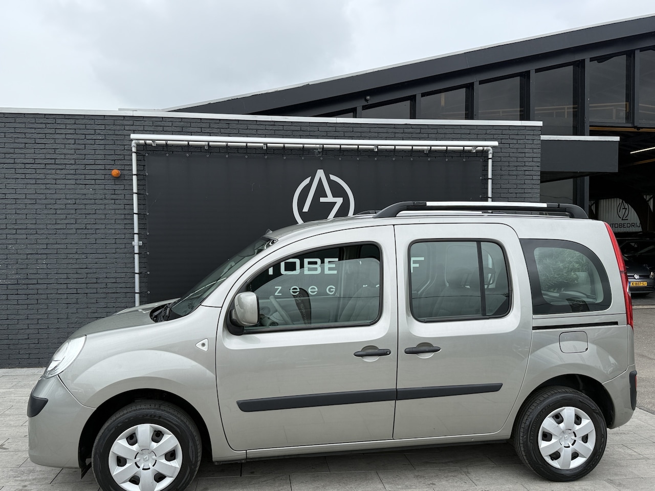 Renault Kangoo Family - 1.6-16V Expression 1.6-16V Expression - AutoWereld.nl