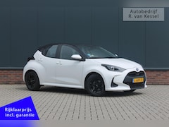 Toyota Yaris - 1.5 Hybrid Active I Navigatie I 1e Eig. I NL-auto