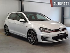 Volkswagen Golf - 2.0 TSI GTI Performance Aut. (Pano/ACC/ECC)