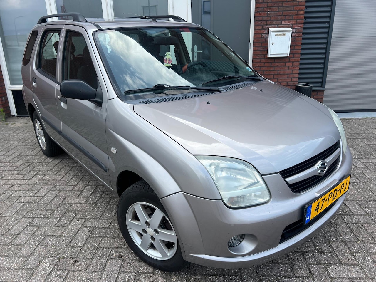 Suzuki Ignis - 1.3-16V GLS / Weinig km / 5DRS / NAP / LM - AutoWereld.nl