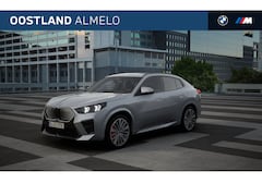 BMW iX2 - eDrive20 High Executive M Sport / Sportstoelen / Adaptieve LED / M Adaptief onderstel / Co