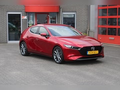 Mazda 3 - 3 2.0 e-SkyActiv-G M Hybr. Luxury Trekhaak/360camera/Bose