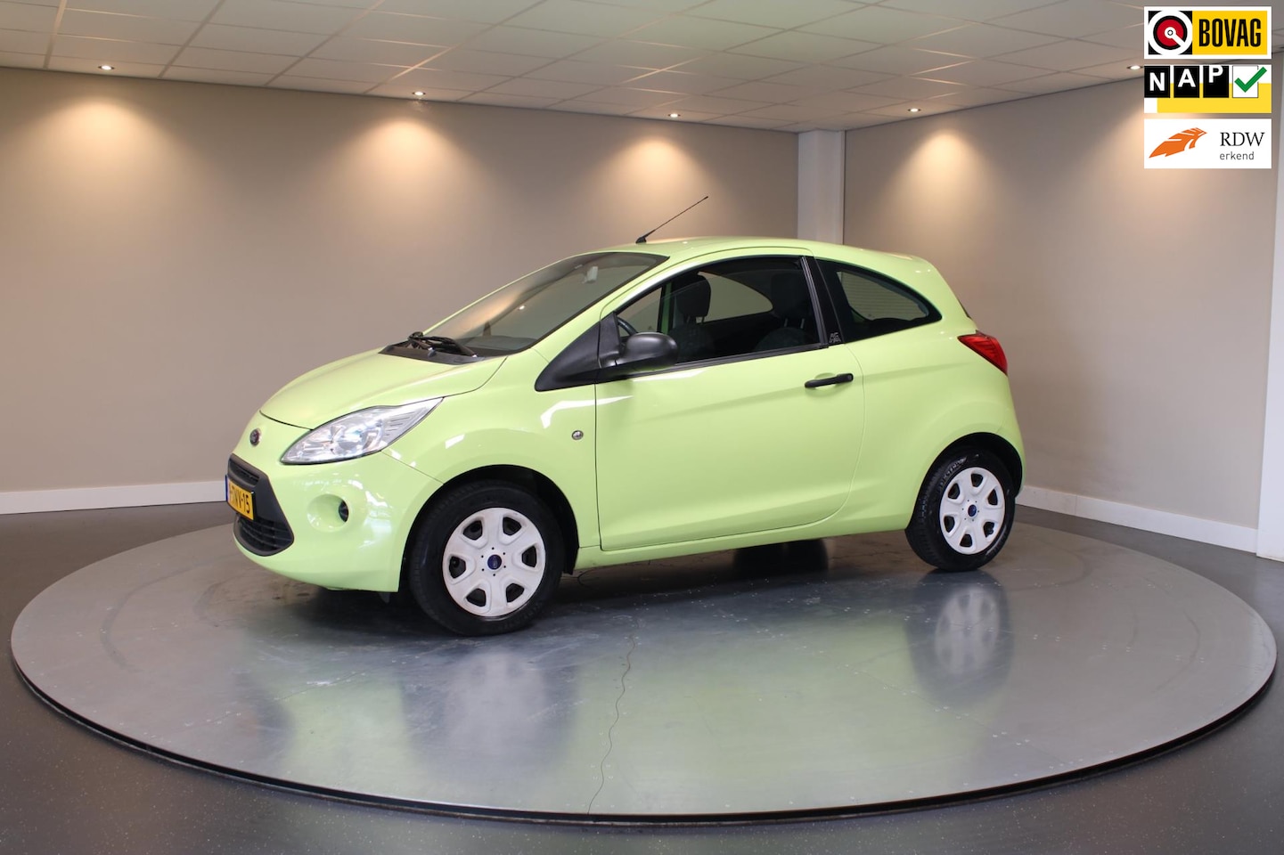 Ford Ka - 1.2 Trend *Lage Km-stand!* Zuinig|Isofix|Leuk kleurtje! - AutoWereld.nl