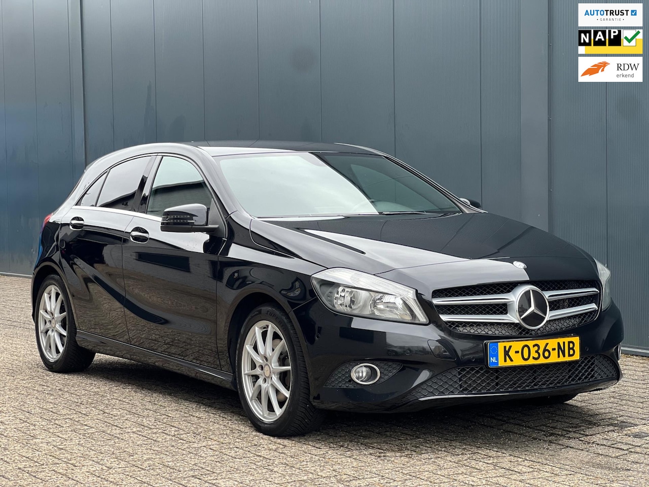 Mercedes-Benz A-klasse - 180 Automaat|Navi|StoelVW|PDC V+A| - AutoWereld.nl